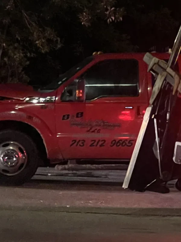 B & B Towing Service - photo 3