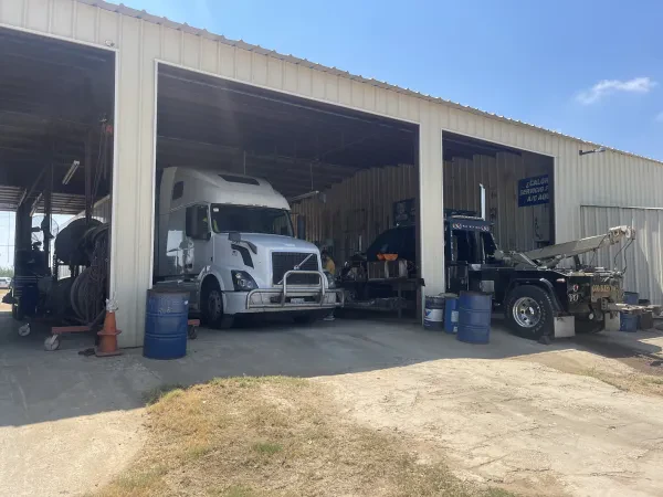 Cervantez Towing & Road Service - photo 2