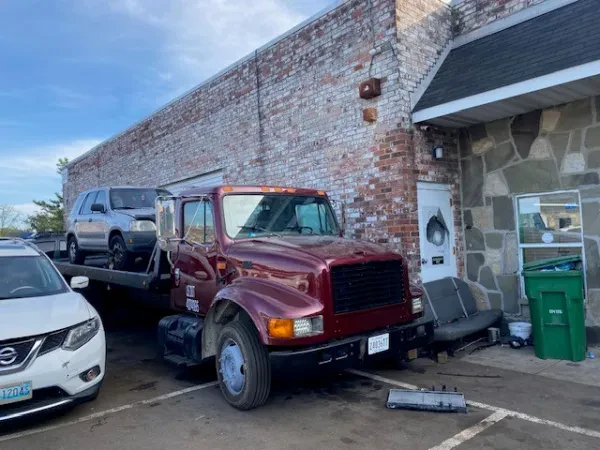 MBP AUTO SERVICES AND TOWING LLC - photo 2