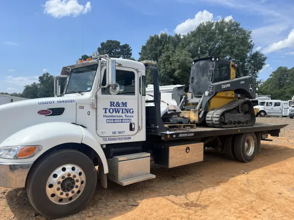 R&M Towing - photo 2
