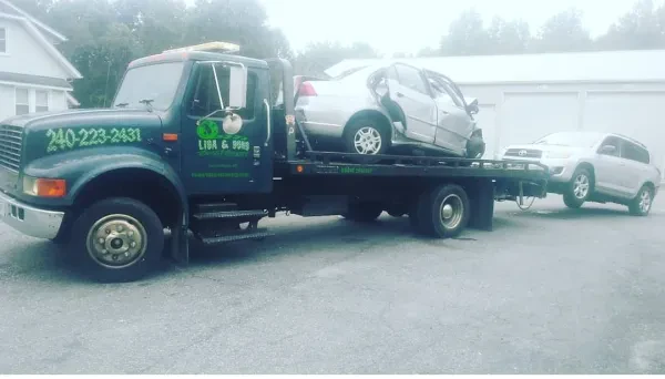 Get Em Gone Towing - photo 2