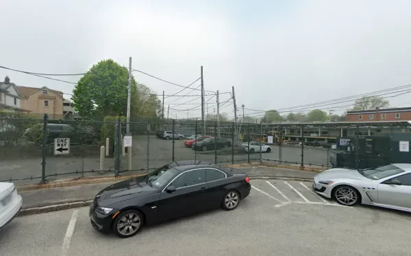 LIRR Port Washington train station - photo 3