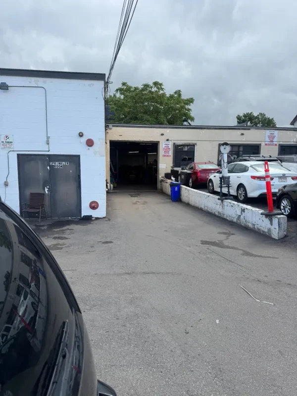Josue auto repair - photo 4