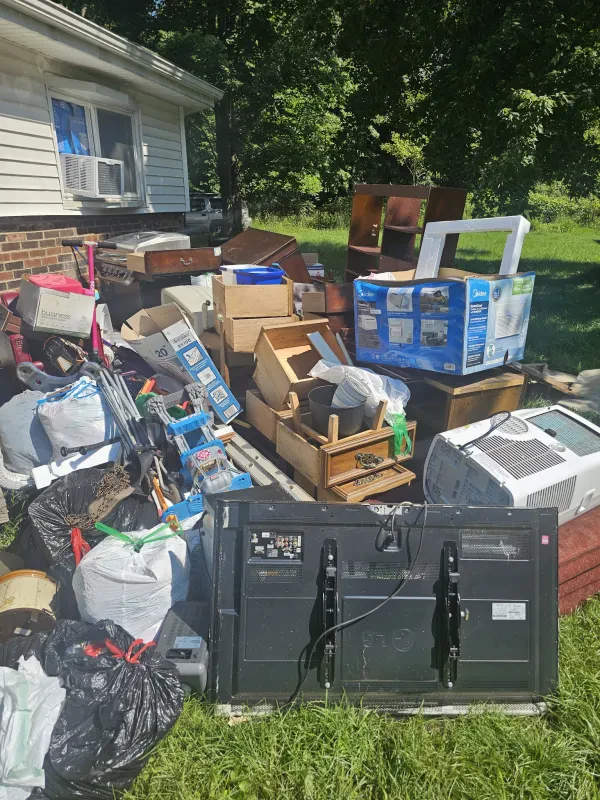 Larry's Junk Removal, LLC - photo 4