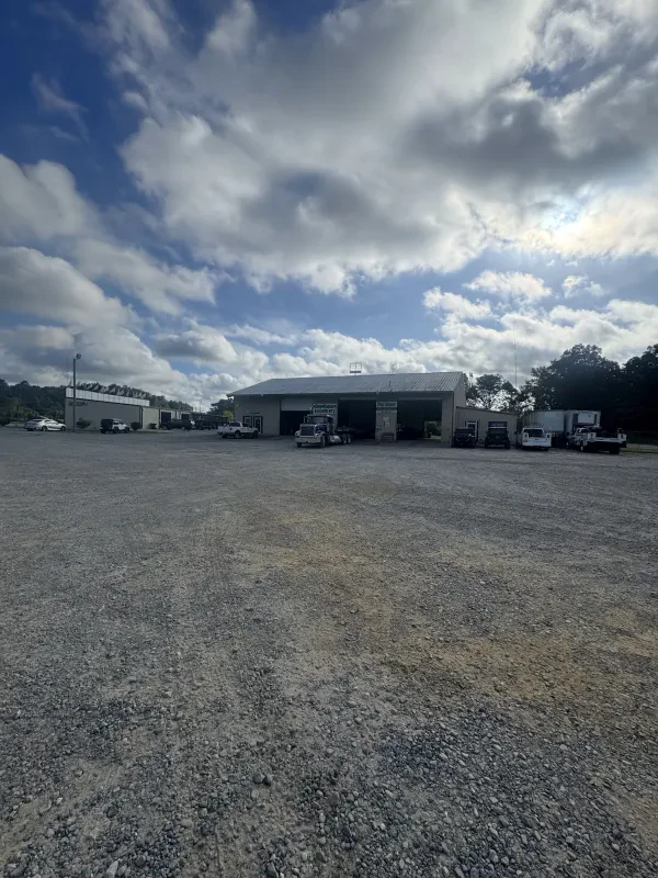 Pit Row Truck Plaza - photo 2
