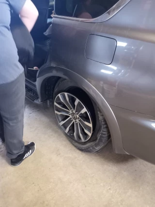 Frye's Garage
