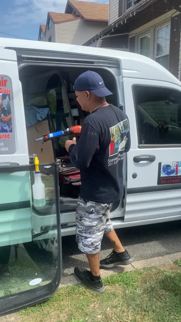 Steven’s Mobile auto glass - photo 2