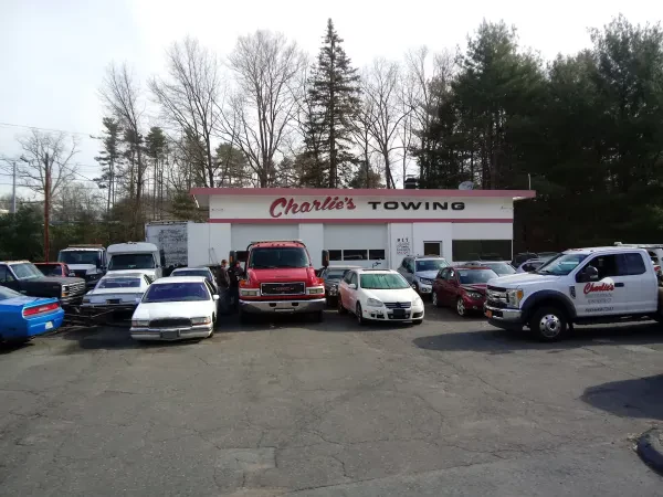 Charlie's Towing - photo 2