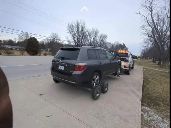 ANDREWS TOWING - photo 2