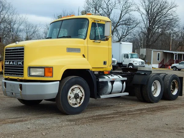 Estrada Truck Parts - photo 3