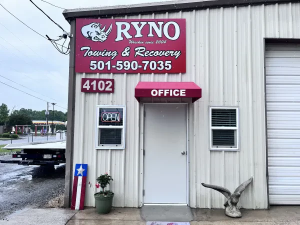 Ryno Towing & Recovery Inc - photo 2