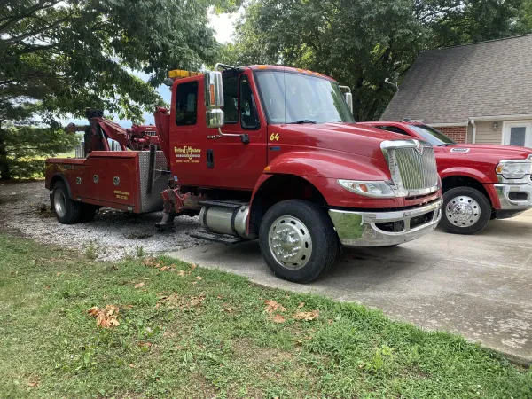 Peffley and Hinshaw Wrecker Service - photo 2