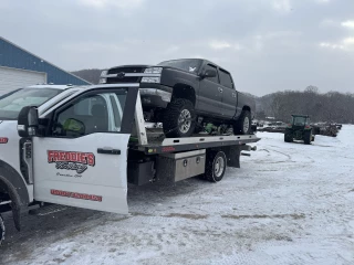 Freddies Towing