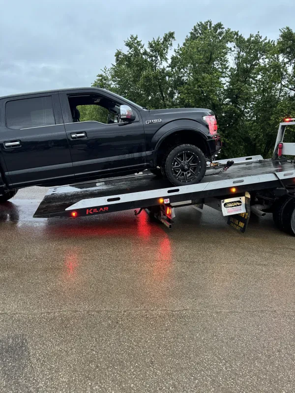 Freddies Towing - photo 2