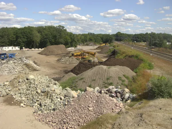 Case Materials & Yard Waste Recycling - photo 2