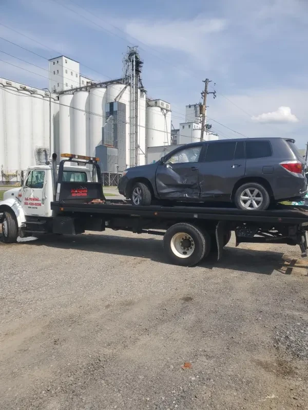 J & L Towing L.L.C. - photo 3