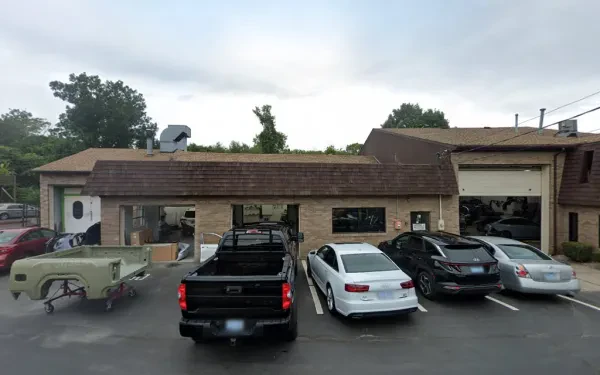West Warwick Auto Body - photo 2
