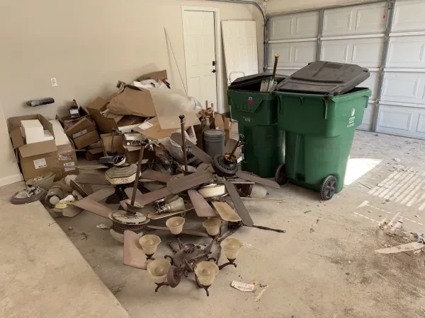ATX Junk-a-Haulics - photo 4