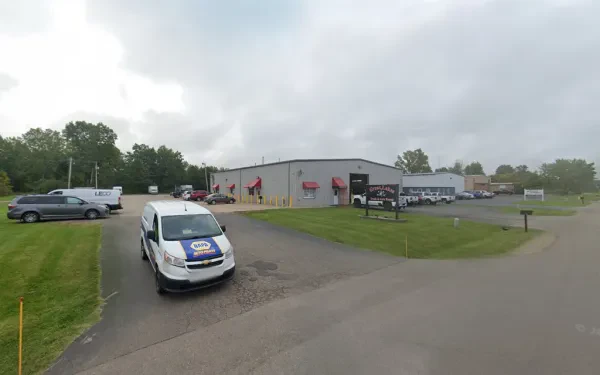 Great Lakes Truck & Auto Repair L.L.C. - photo 4