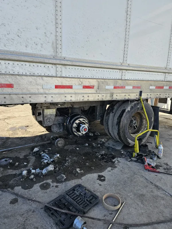MCM Truck Repair - photo 3