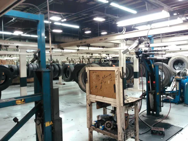 Sullivan Tire Commercial Truck Center - photo 3