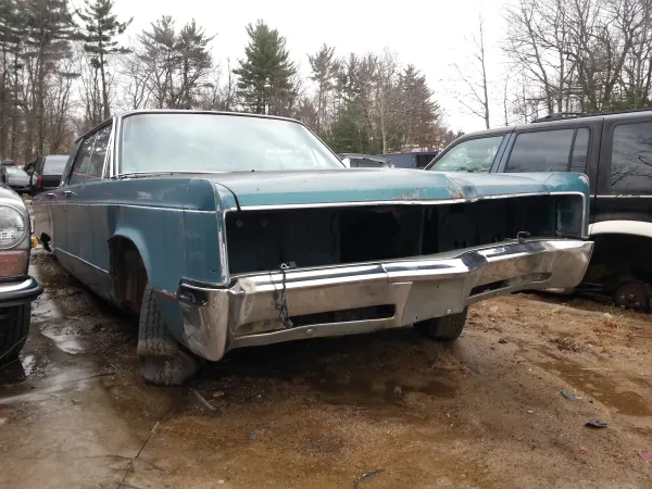 Honk's Martin Road Salvage - photo 2