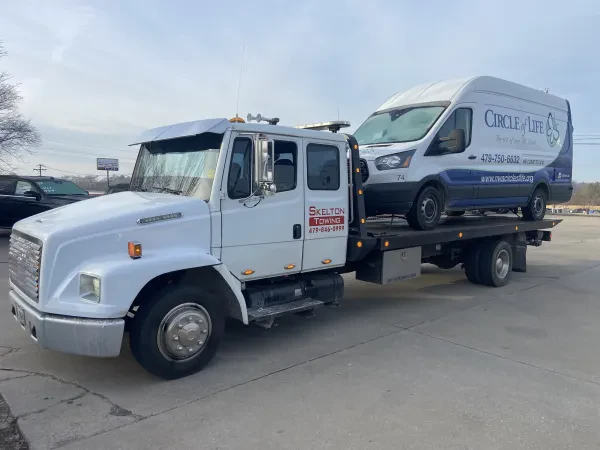 Skelton Towing - photo 2