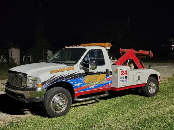 WATTS TOWING & ROADSIDE ASSISTANCE - photo 3