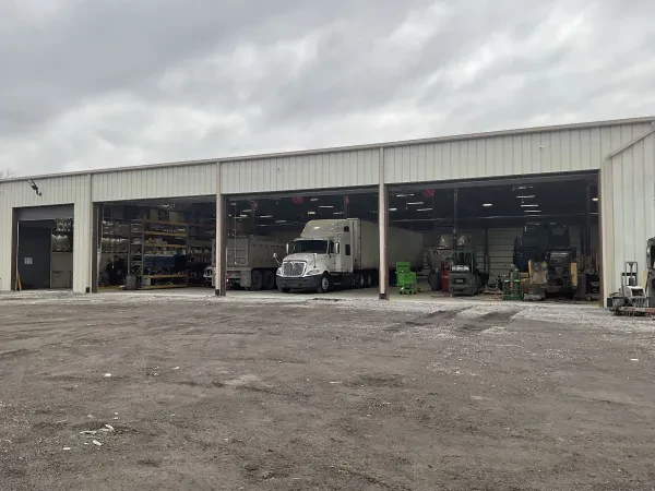 Hamilton Truck and Tire Repair - photo 3