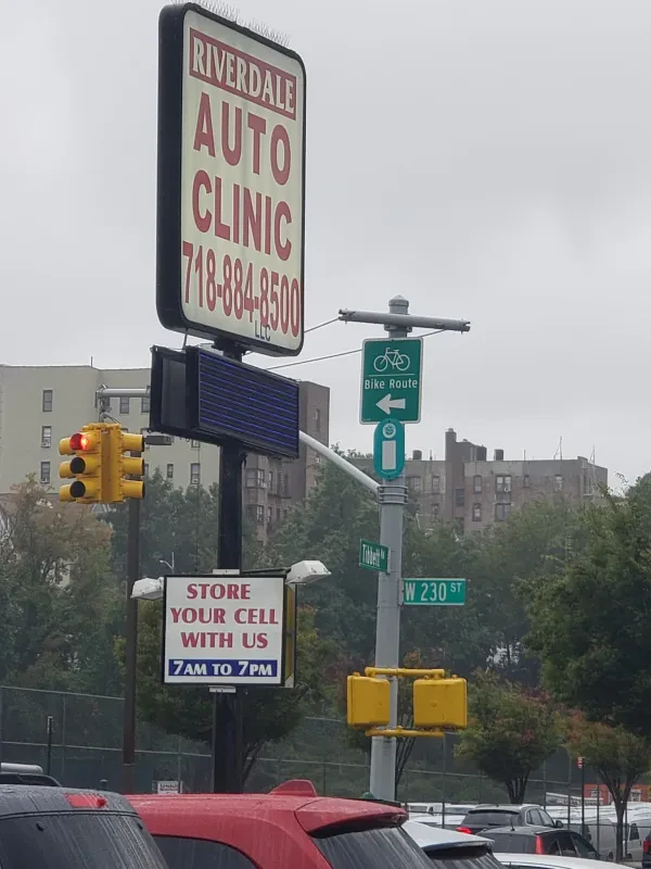 Riverdale Auto Clinic - photo 3
