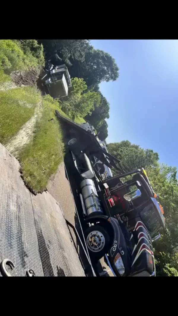 Mark & Sons Towing - photo 2