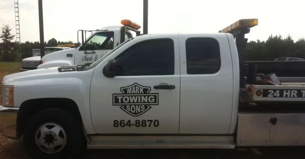 Mark & Sons Towing - photo 3