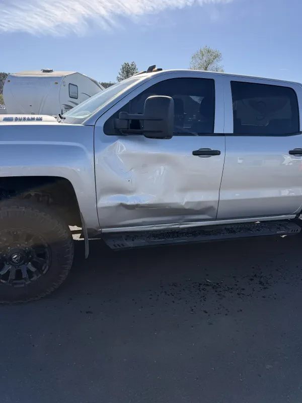 Smith Rock Auto Body & RV Repair - photo 2