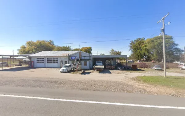 Tucker's Shop & Salvage - photo 3