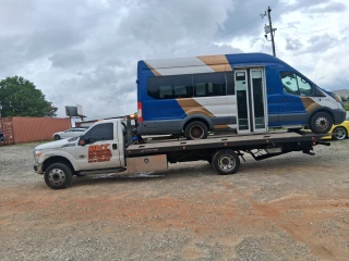 BNT Towing and Auto Sales