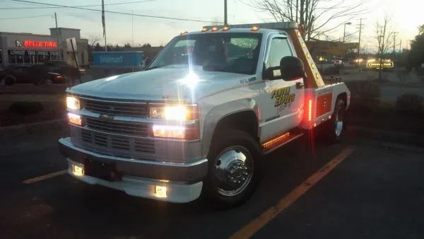 Fenton Express Towing - photo 3