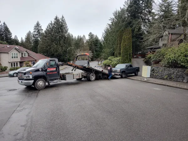 Fred's Towing Service Inc. - Enumclaw Towing - photo 4