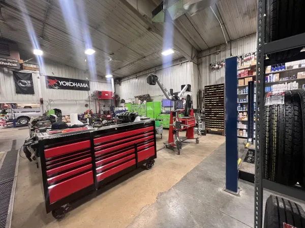 Overweg Auto, Glass & Fuel LLC - photo 3