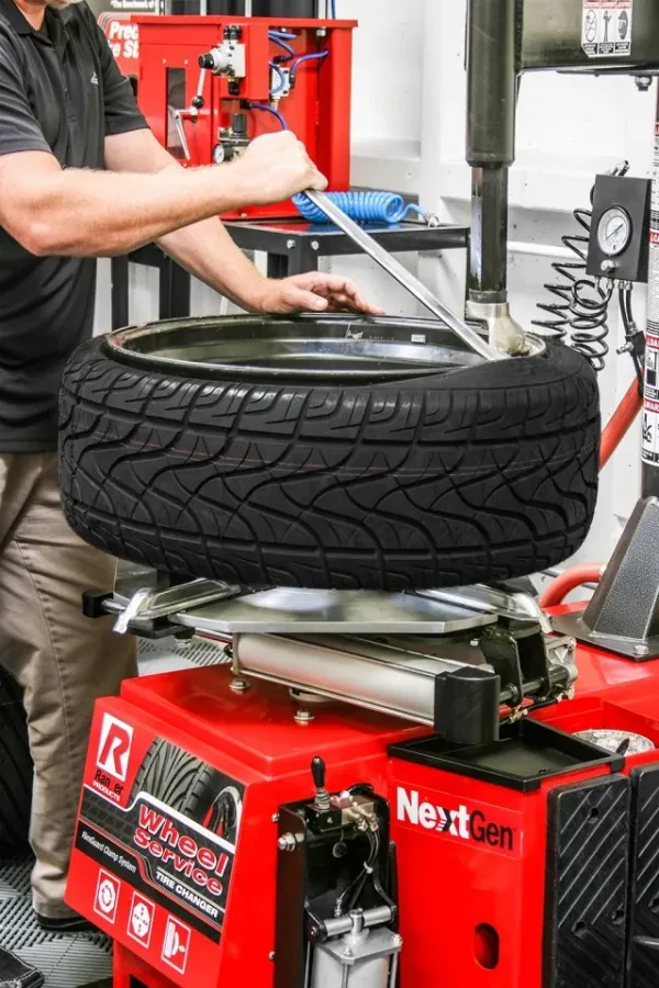 Lester's Quality Auto and Towing - photo 2