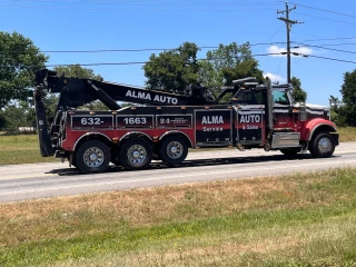 Alma Heavy Duty Truck Towing & Recovery