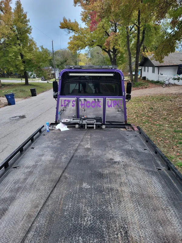 Hook Em Up Wrecker Service - photo 4