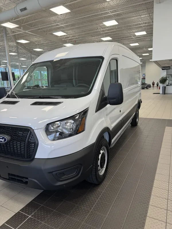 Crossroads Ford of Apex - photo 4