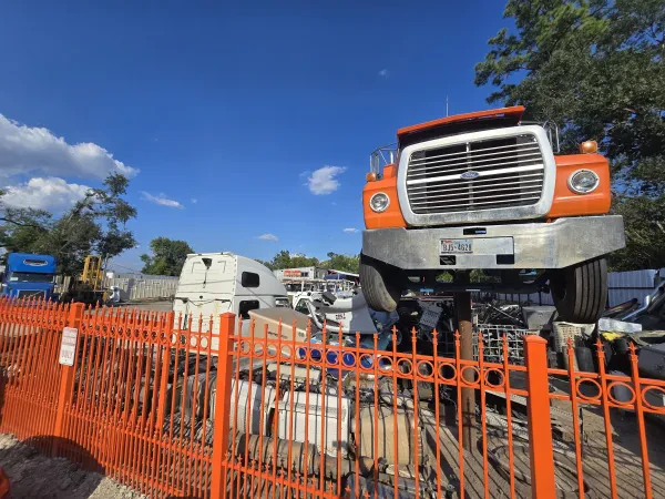Carcamo Bros & Son Truck Sales & Equipment LLC - Salvage Yard - Semi Tractor Parts - Heavy Duty Parts-Class 8 Parts - - photo 3
