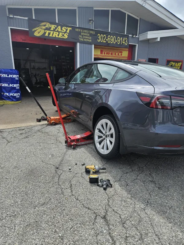 Fast Tire Services LLC - photo 4