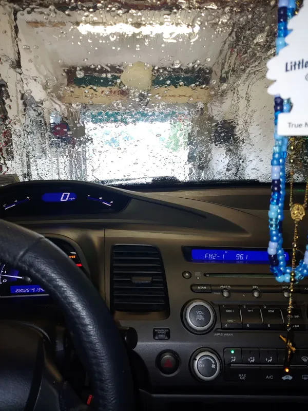 Be Wise Car Wash & Oil Center - photo 3