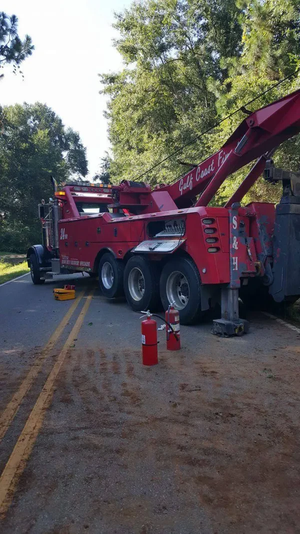 S&H Towing & Recovery - photo 4