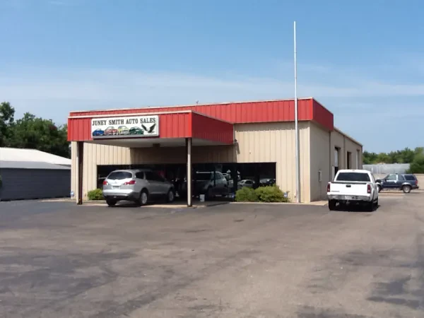 Smith Auto Sales and Towing, LLC - photo 3