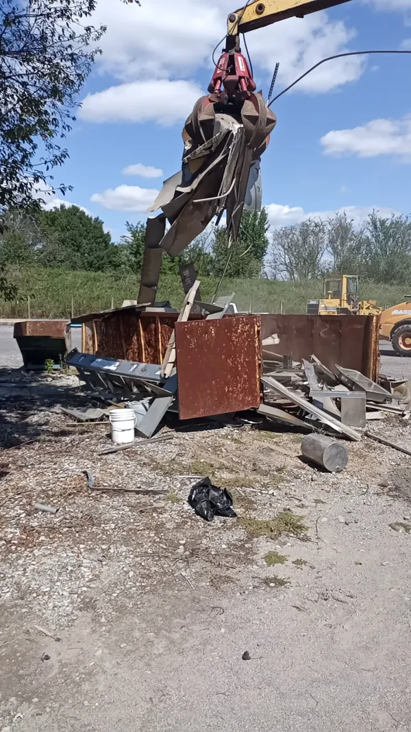 P & E Scrap Metal - photo 3