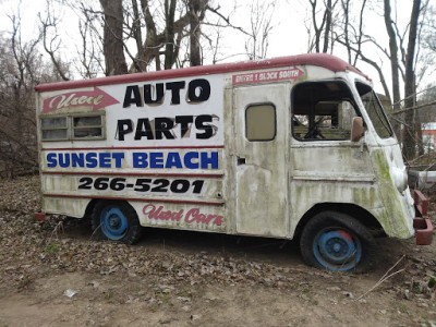 Sunset Beach Auto JunkYard in Des Moines (IA) - photo 3