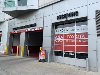 Toyota of Downtown Chicago Service Center